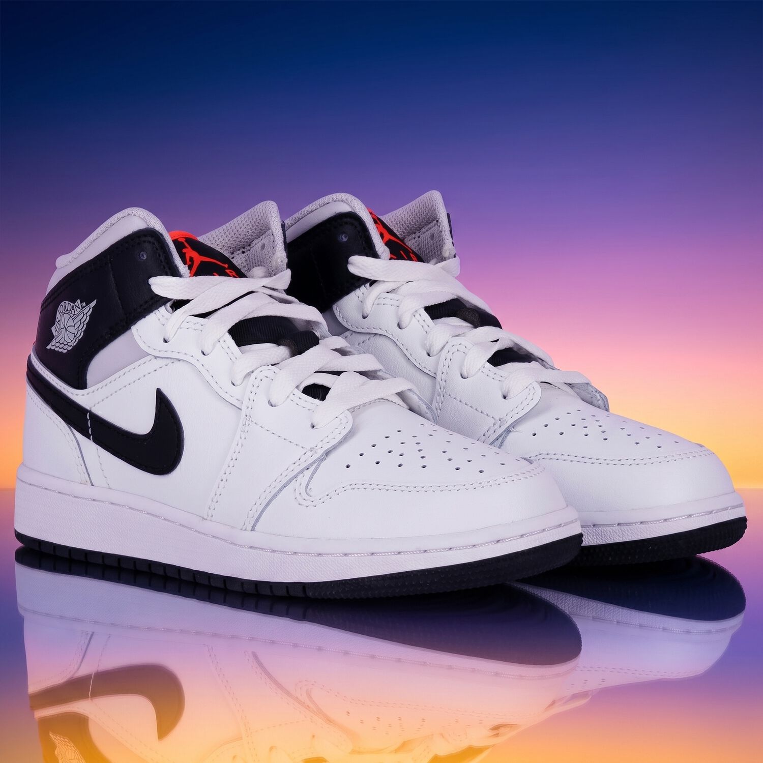 White & Black Air Jordan 1 Mid Trainers, 5, hi-res