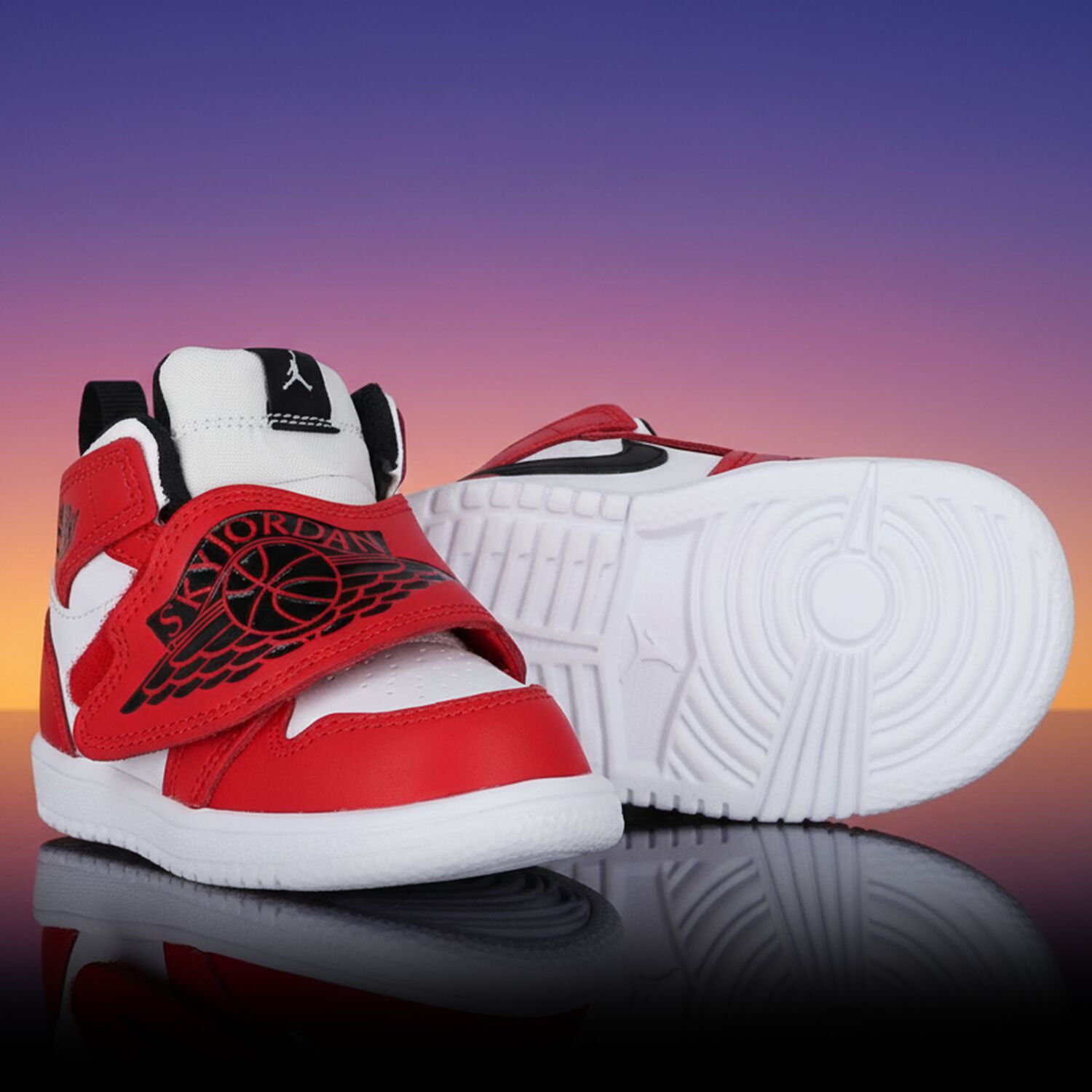 Black, Red & White Sky Jordan 1 Trainers, 4, hi-res