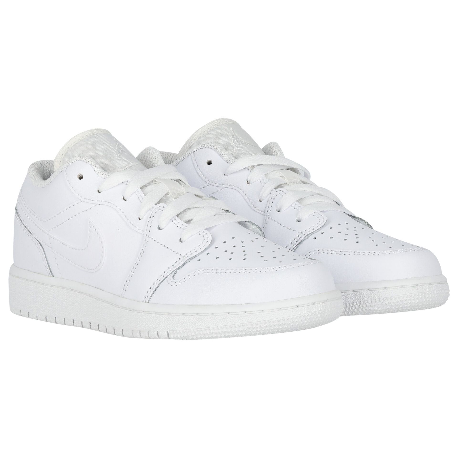 Nike white trainers junior clearance