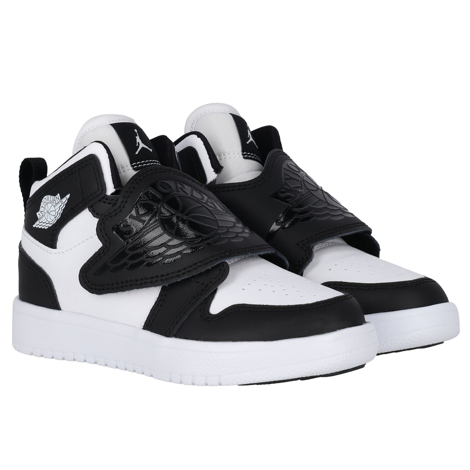 White & Black Sky Jordan 1 Trainers, 1, hi-res