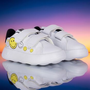 White Advantage Smiley World Trainers