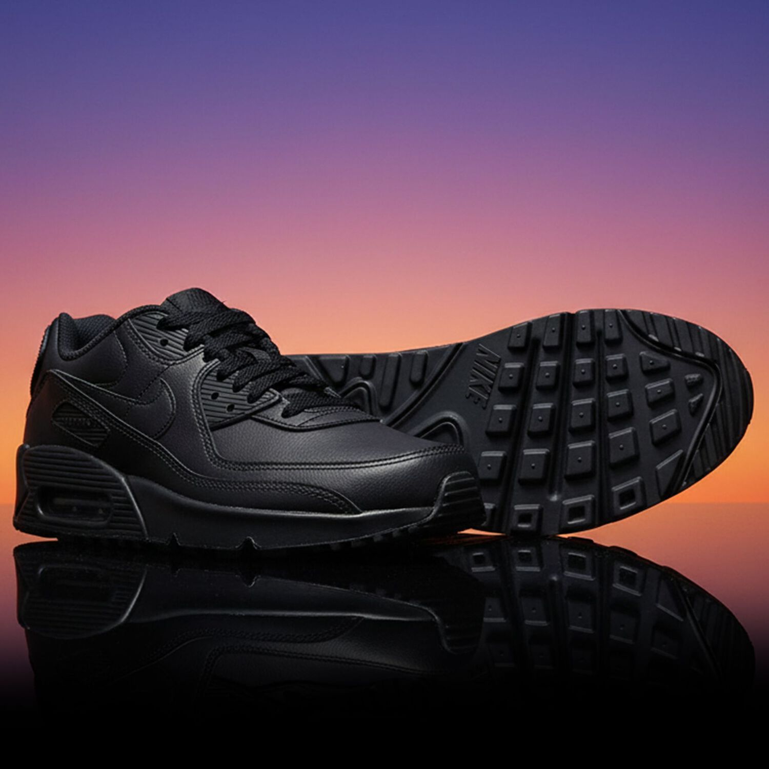 Black Nike Air Max 90 Trainers, 1, hi-res