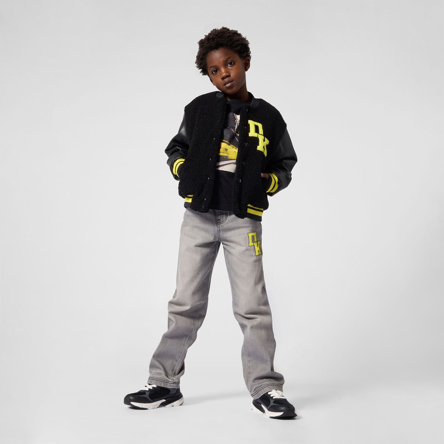 Boys Black Logo T-Shirt, 3, hi-res