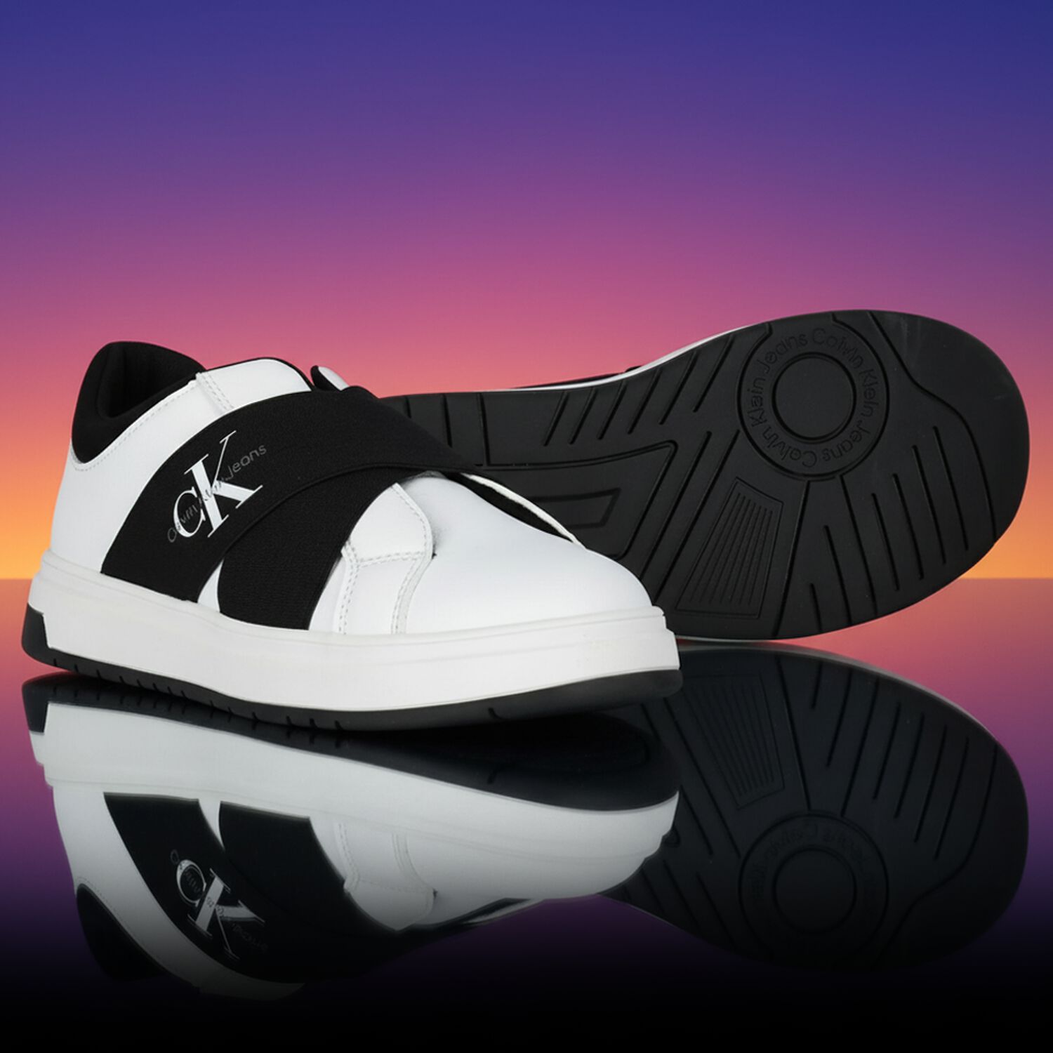 Boys White & Black Logo Trainers, 2, hi-res