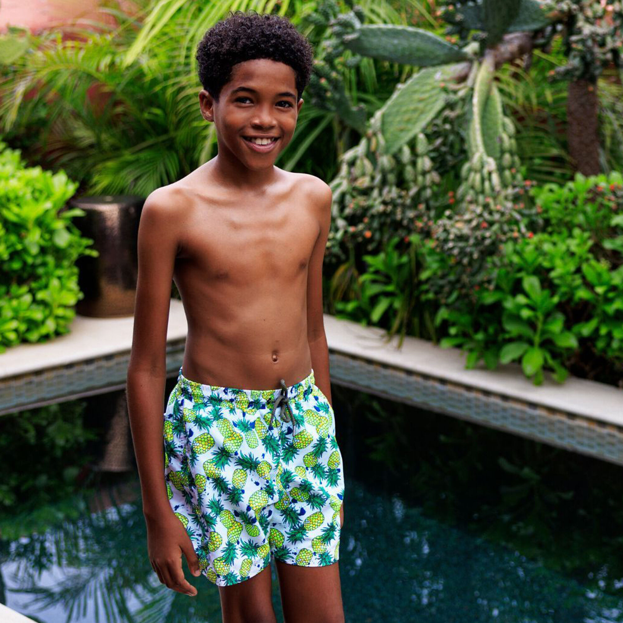 Beach shorts for boys outlet