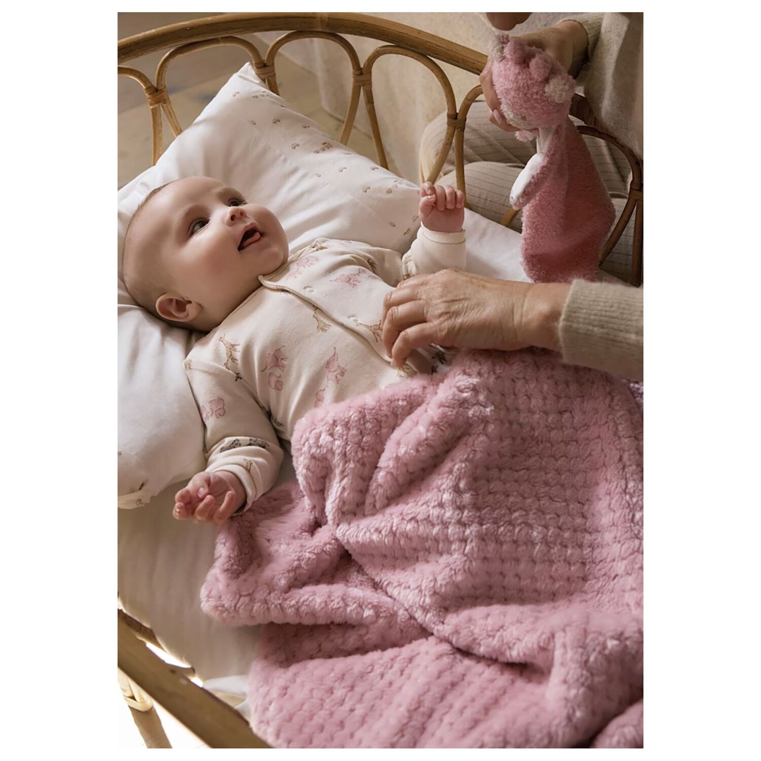 Baby Girls Pink Faux Fur Blanket, 1, hi-res