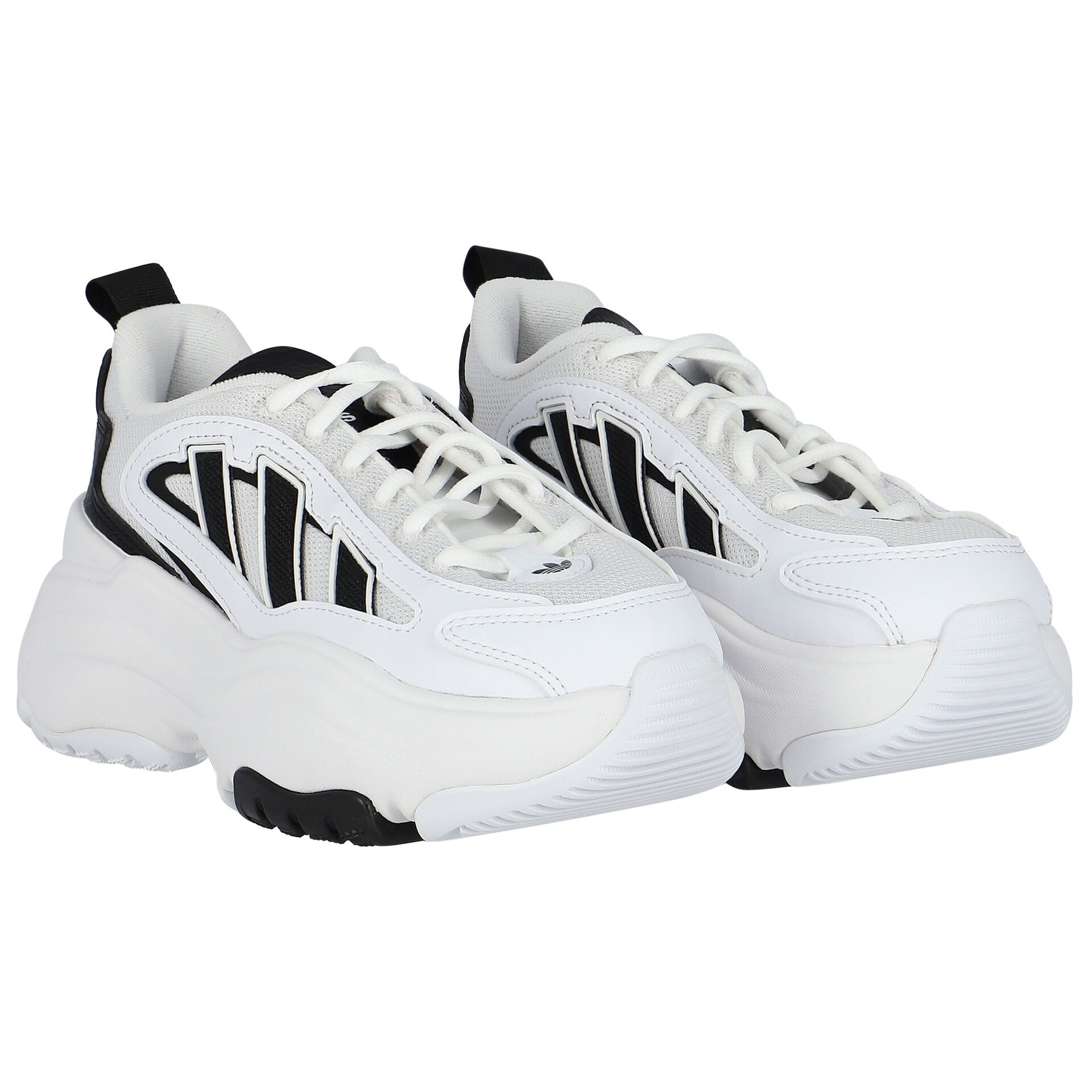 Adidas junior trainers uk hotsell